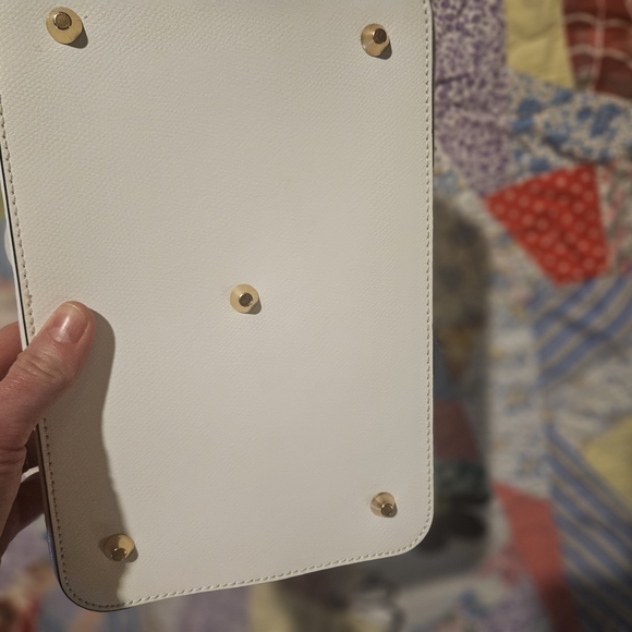 Tuscany Leather White Minerva Bucket Bag. NWOT - Picture 4 of 8